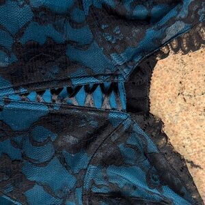 2 pcs Victoria's Secret Teal and Black Lace Bra